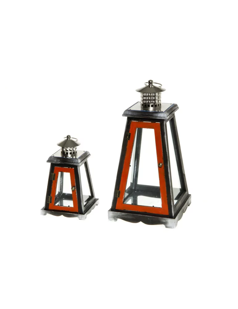 Lyhty, puuta, metallikatolla